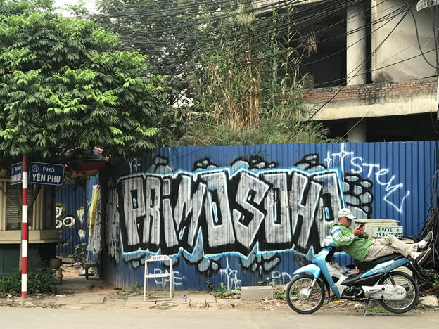 “Bút tặc” hoành hành trên tuyến đường trăm tỉ tại Hà Nội