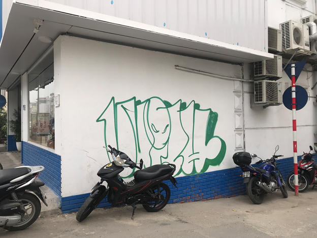 “Bút tặc” hoành hành trên tuyến đường trăm tỉ tại Hà Nội