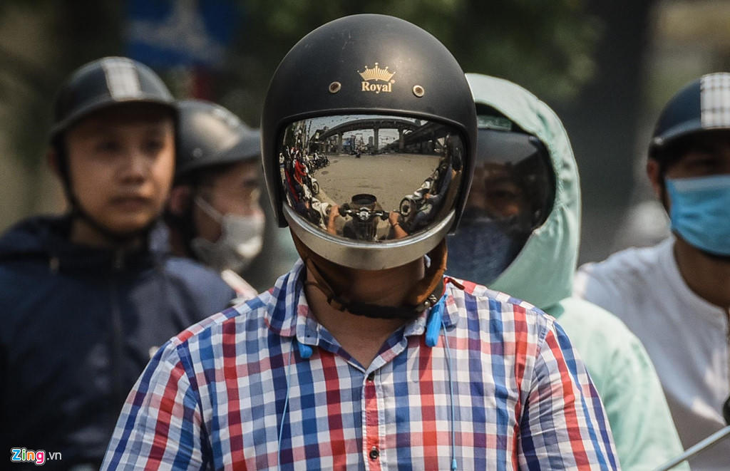 Mat duong o Ha Noi nong hon 50 do C hinh anh 5 