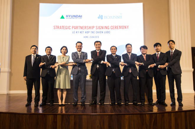 Hòa Bình ký kết thỏa thuận phát hành riêng lẻ và hợp tác chiến lược với Hyundai Elevator - Ảnh 5