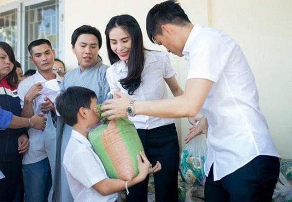 Những nghệ sĩ có trái tim biết sẻ chia