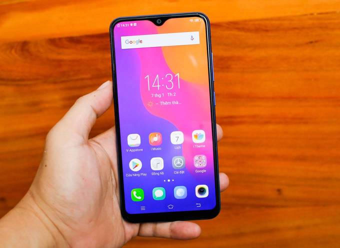 7 smartphone giá rẻ mới về Việt Nam