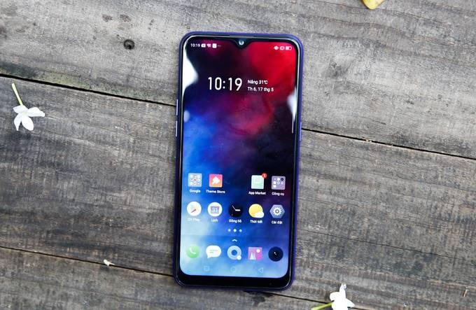 7 smartphone giá rẻ mới về Việt Nam