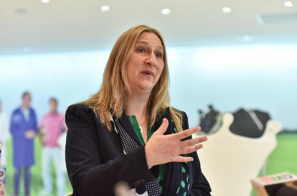 'Lạc lối' vào trung tâm R&D như vũ trụ thu nhỏ của Cô Gái Hà Lan