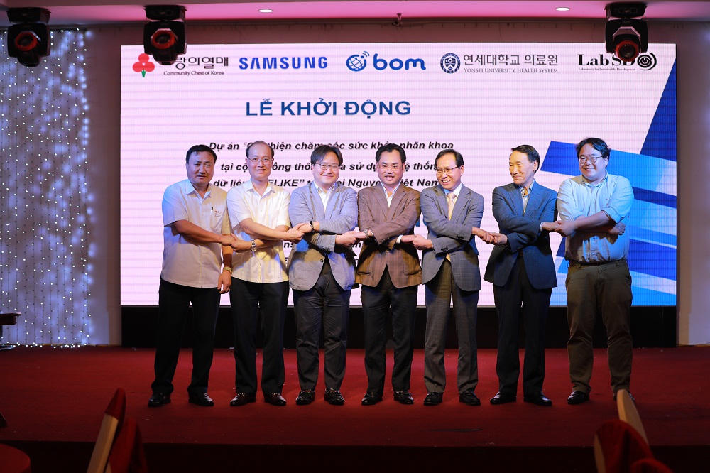 Chăm sóc sức khỏe nhãn khoa cho hơn 14.000 người dân