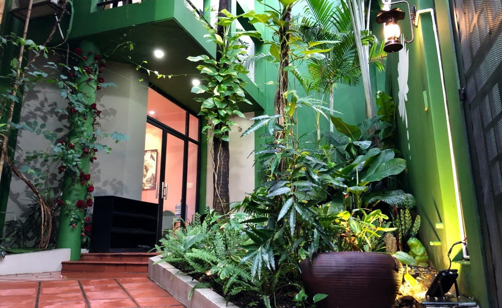 Khám phá tiệm xăm sang trọng như resort ở Sài Gòn