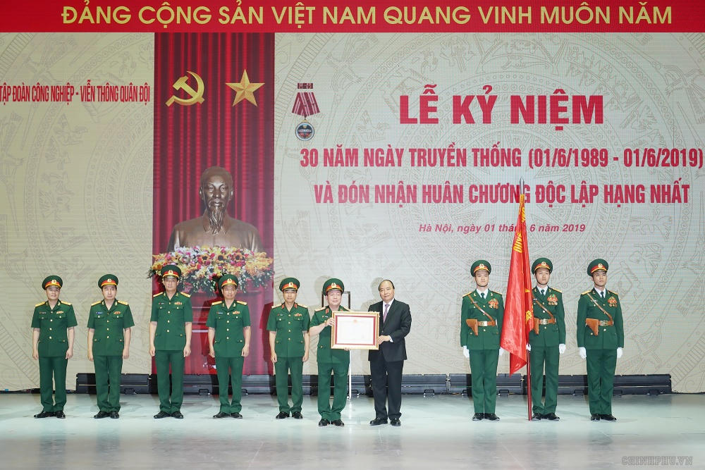 Thủ tướng dự Lễ kỷ niệm 30 năm ngày truyền thống Tập đoàn Công nghiệp - Viễn thông Quân đội