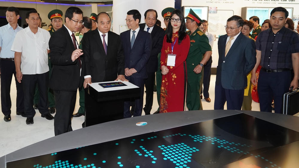 Thủ tướng dự Lễ kỷ niệm 30 năm ngày truyền thống Tập đoàn Công nghiệp - Viễn thông Quân đội