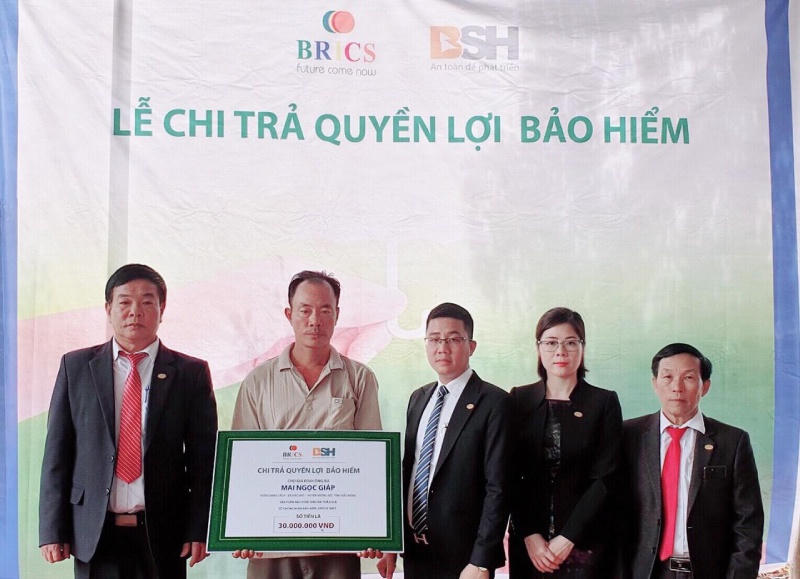 Khi bảo hiểm đến với người nghèo…