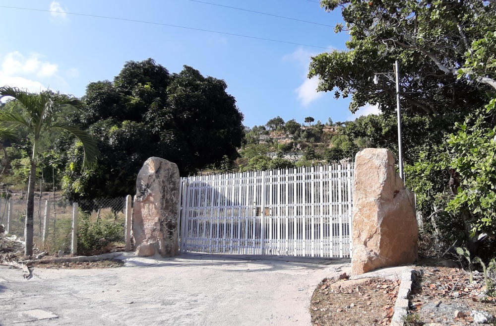 Cam Ranh (Khánh Hòa): Núi Hòn Rồng vẫn tan hoang