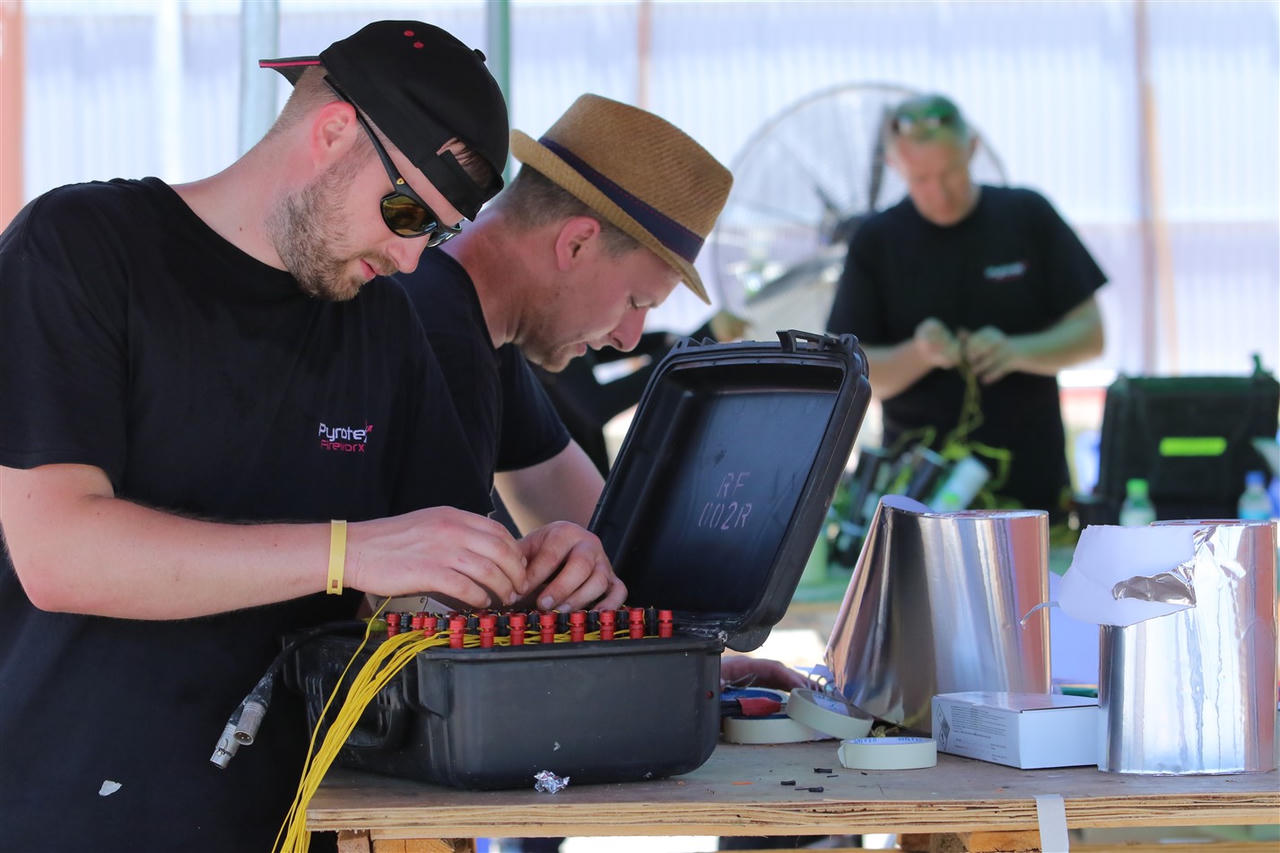 Anh sẽ mang 700 quả pháo nước tới màn trình diễn đêm pháo hoa Đà Nẵng 22/6