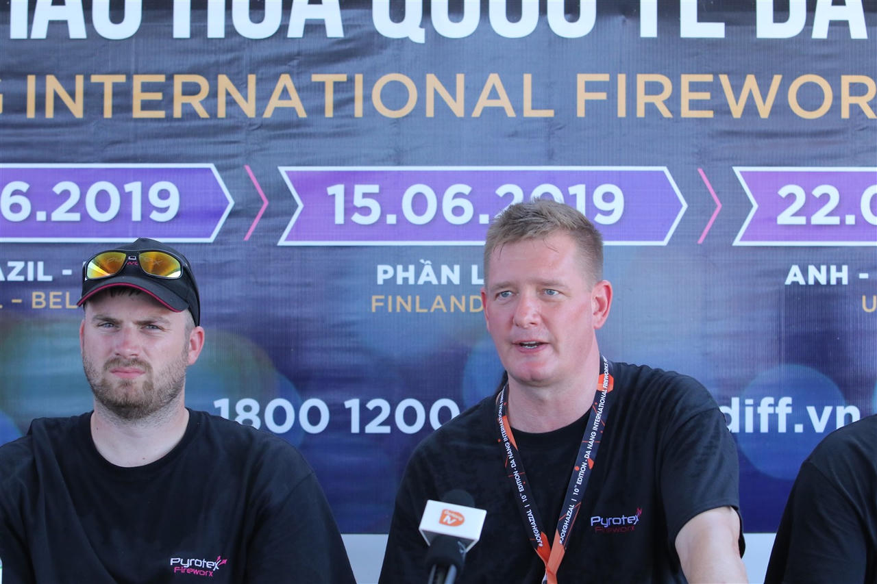 Anh sẽ mang 700 quả pháo nước tới màn trình diễn đêm pháo hoa Đà Nẵng 22/6