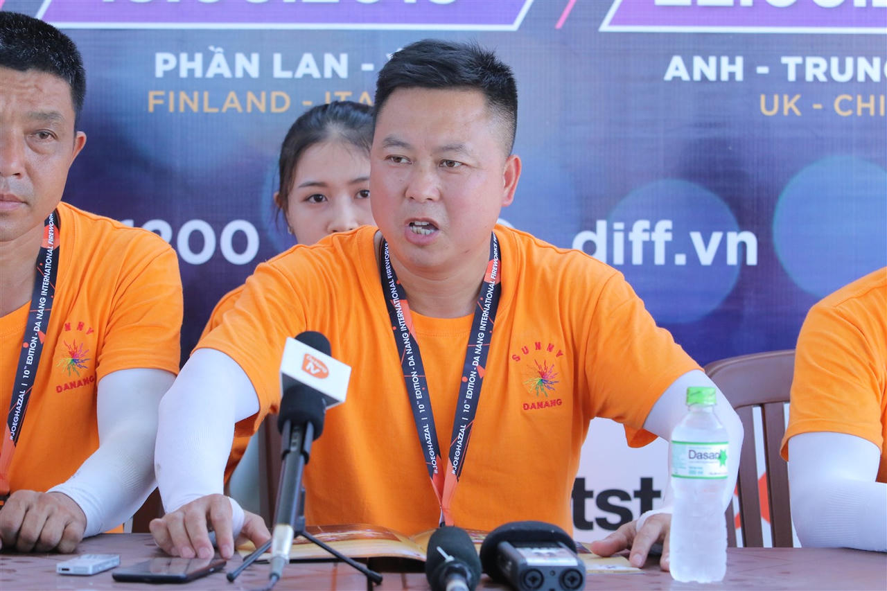 Anh sẽ mang 700 quả pháo nước tới màn trình diễn đêm pháo hoa Đà Nẵng 22/6