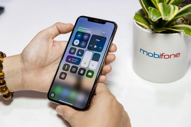 Khách hàng MobiFone đã được sử dụng chính thức eSIM tại Việt Nam