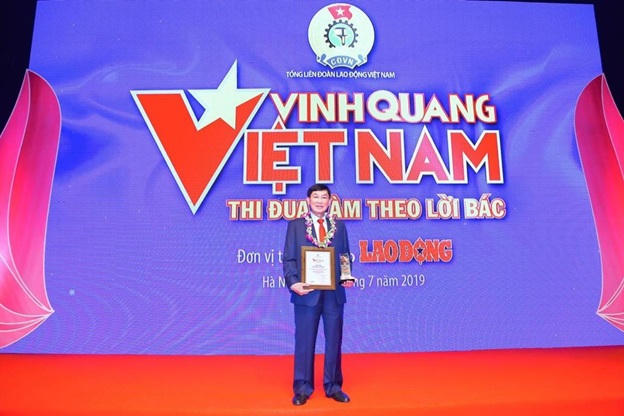 Chủ tịch IPPG – Ông Johnathan Hạnh Nguyễn được vinh danh tại Giải thưởng “Vinh Quang Việt Nam”