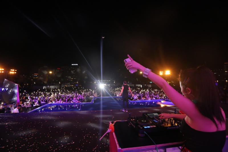 Hạ Long: Thành phố hiện đại - điểm đến năng động