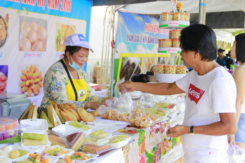 Đẩy mạnh bảo tồn phát huy giá trị bánh dân gian Nam Bộ