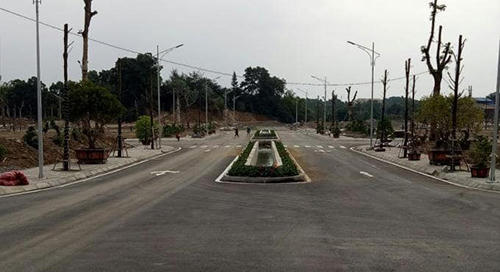 Một dự án đất nền tại Hoà Lạc đang được triển khai. Ảnh: NVCC