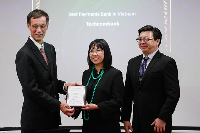 Techcombank được trao tặng giải thưởng “Ngân hàng cung cấp dịch vụ thanh toán tốt nhất Việt Nam 2019“