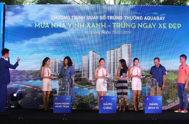 Mua nhà Ecopark, khách Hàn Quốc trúng Mercedes C200 trị giá 1,5 tỷ đồng