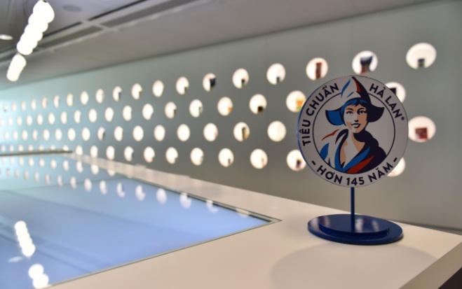 Di sản 145 năm kiến tạo sữa tươi Tiêu Chuẩn Hà Lan