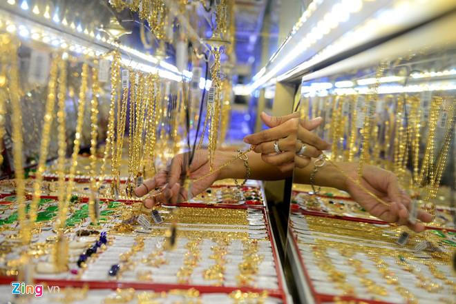 'Lướt sóng' vàng lỗ đau suốt tuần qua, đầu cơ vỡ túi