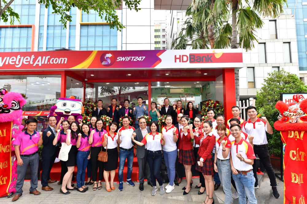 HDBank tăng tiện ích cho khách hàng với ngân hàng số 24/7