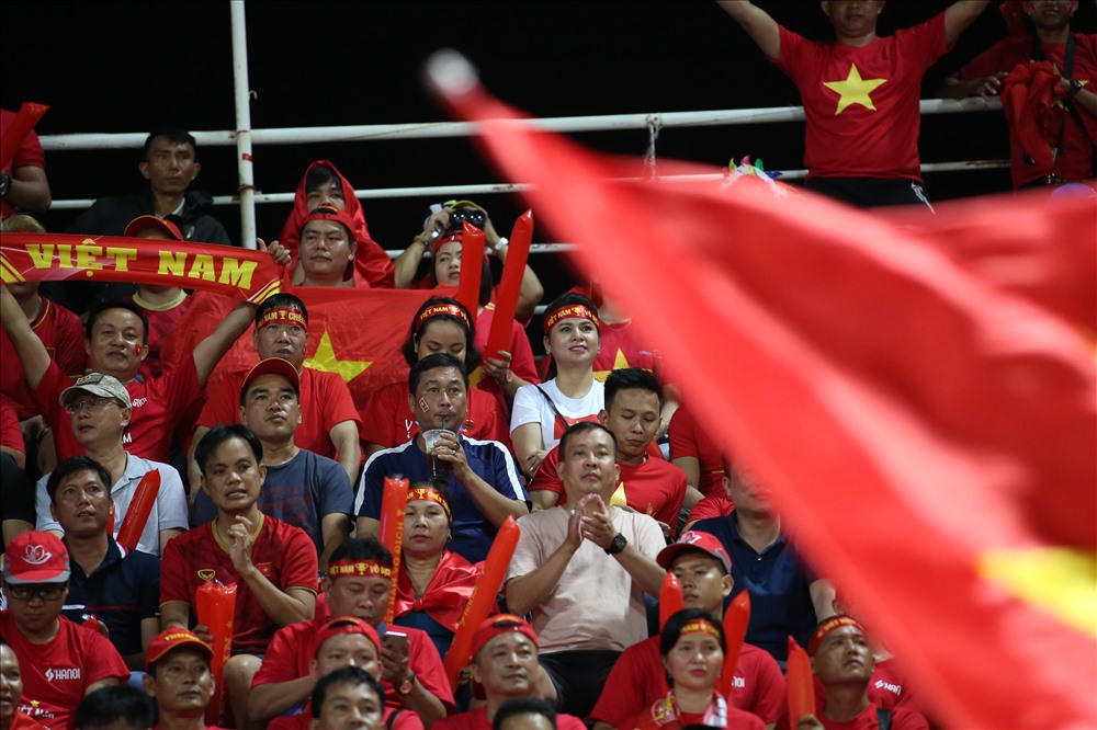 King Coffee thưởng nóng ĐT Việt Nam 200 triệu đồng sau trận hòa Thái Lan