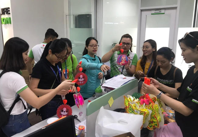 Herbalife Việt Nam tổ chức hoạt động vui tết trung thu cho trẻ em có hoàn cảnh khó khăn