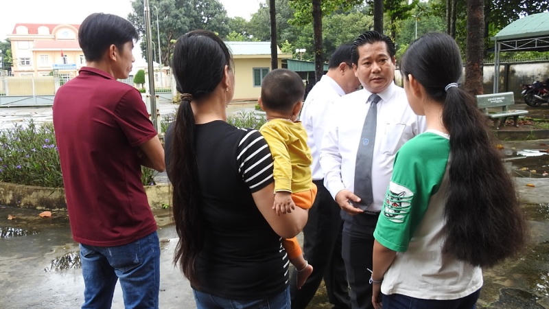 Bé gái sinh con sau 9 lần bị chú dượng xâm hại