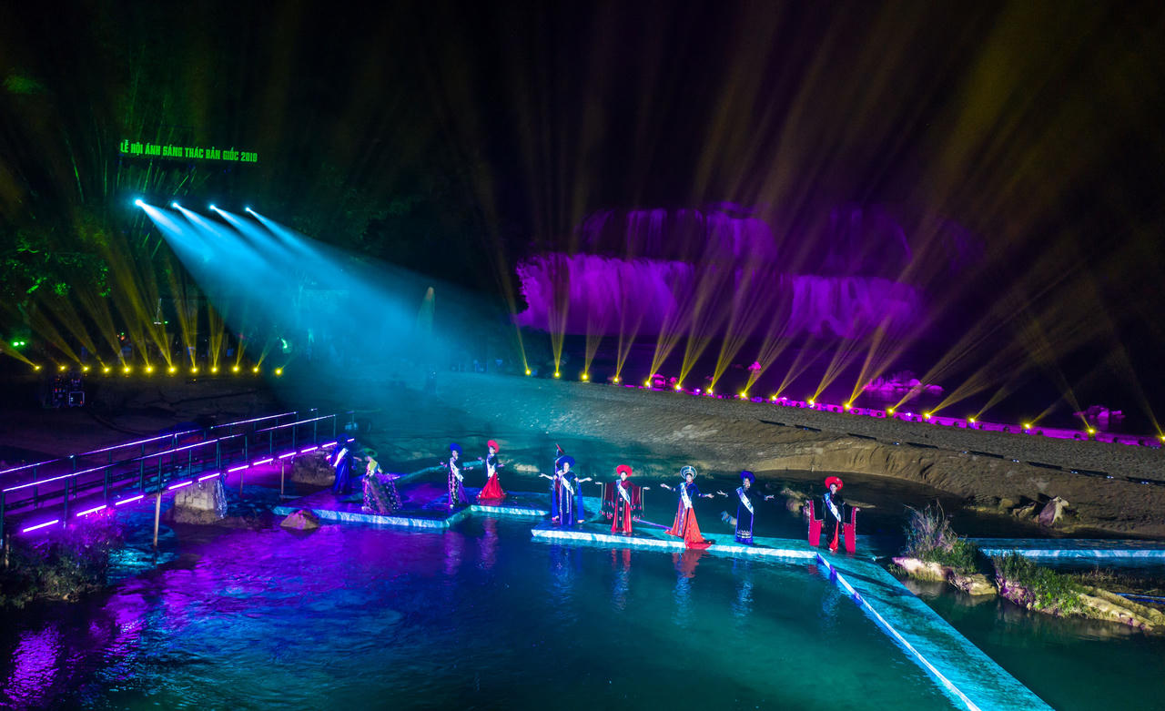 'Chuyện tình Bản Giốc' – Show diễn thực cảnh giữa núi non hùng vĩ