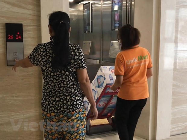 Siêu thị giảm giá, bán nước không lợi nhuận giữa 'cơn sốt' nước sạch hình ảnh 2 Sieu thi giam gia, ban nuoc khong loi nhuan giua 'con sot' nuoc sach hinh anh 2