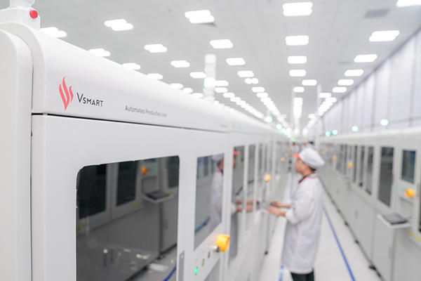 Đã mắt với dàn robot tối tân trong “siêu đại bản doanh” của Vsmart