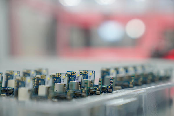 Đã mắt với dàn robot tối tân trong “siêu đại bản doanh” của Vsmart