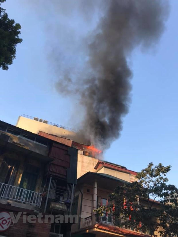 Ha Noi: Chay lon tai quan karaoke Nhat Thong tren pho Thi Sach hinh anh 2