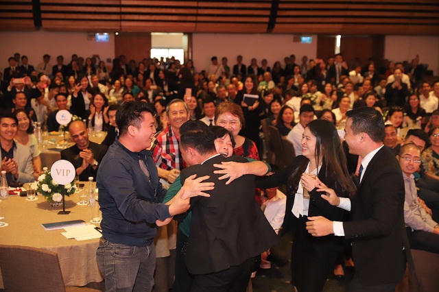 “Lộ diện” nữ chủ nhân giải thưởng 1,7 tỷ đồng tại Mövenpick Resort Waverly Phú Quốc - Ảnh 6