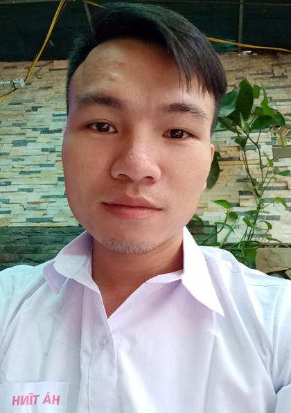 Võ Hào cùng hơn 30 tài xế taxi mở dịch vụ đưa đón khách say về nhà. Ảnh: NVCC.