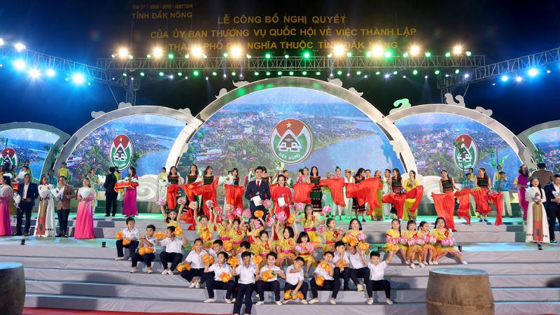 Công bố Nghị quyết thành lập thành phố Gia Nghĩa