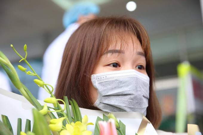 Niềm vui xuất viện sau hơn 10 ngày cách ly