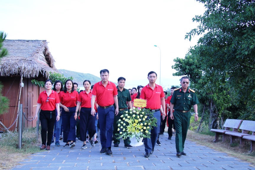 Agribank Chi nhánh Láng Hạ - Hành trình về nguồn 2020