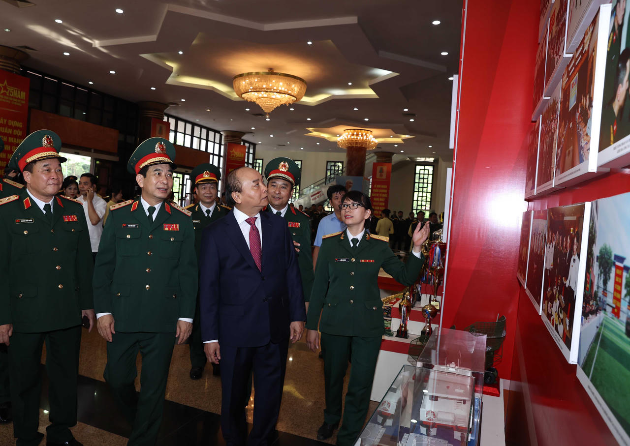 Thủ tướng: Đưa nền khoa học và nghệ thuật quân sự Việt Nam lên tầm cao mới