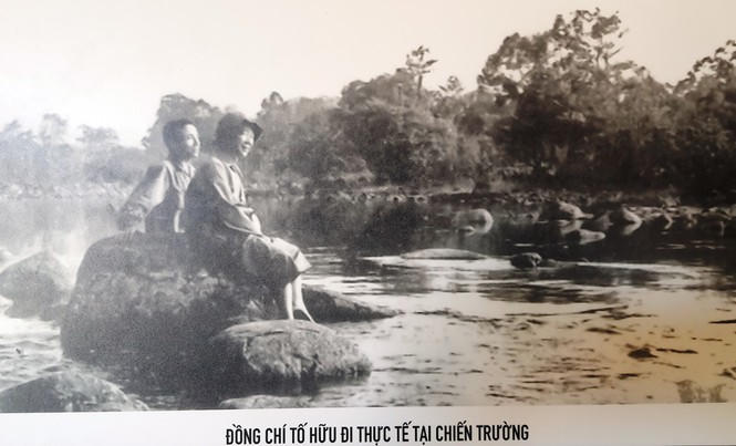 Chân thực những hình ảnh đi cùng năm tháng về nhà thơ Tố Hữu - ảnh 12