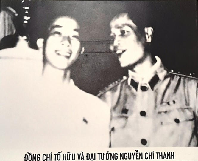 Chân thực những hình ảnh đi cùng năm tháng về nhà thơ Tố Hữu - ảnh 10