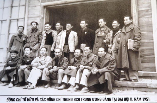 Chân thực những hình ảnh đi cùng năm tháng về nhà thơ Tố Hữu - ảnh 3