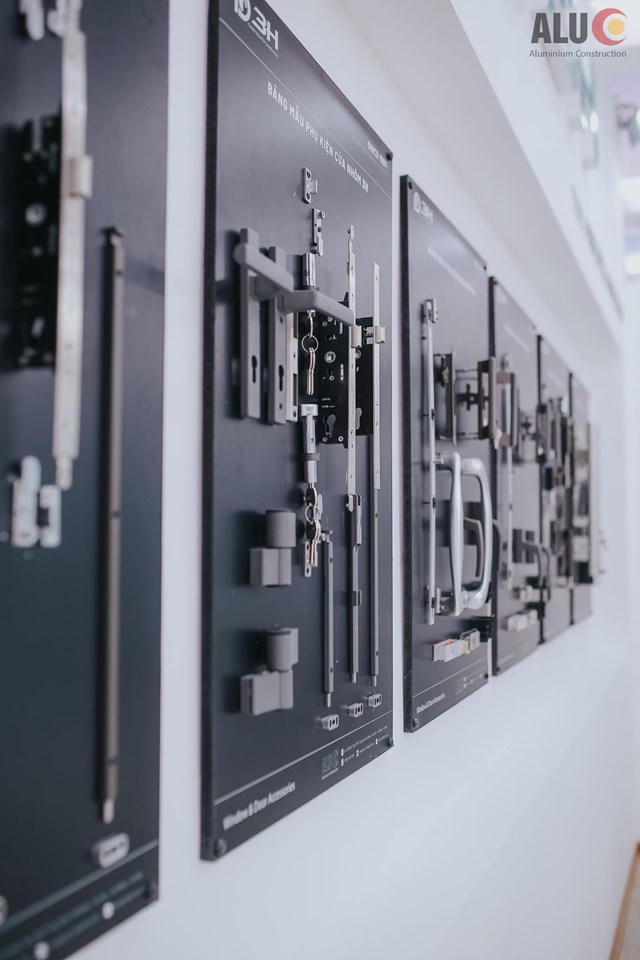 Phụ kiện tay nắm, bản lề, khóa sắc nét của 3H Phụ kiện tay nắm, bản lề, khóa sắc nét của 3H