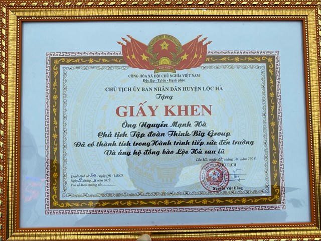 Chủ tịch HĐQT Lộc Sơn Hà Land - Think Big Group Nguyễn Mạnh Hà nhận bằng khen của huyện vì công tác thiện nguyện Chủ tịch HĐQT Lộc Sơn Hà Land - Think Big Group Nguyễn Mạnh Hà nhận bằng khen của huyện vì công tác thiện nguyện
