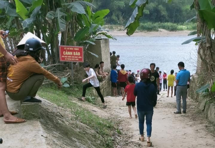 Đi tắm sông cùng nhóm bạn, nam sinh lớp 9 tử vong