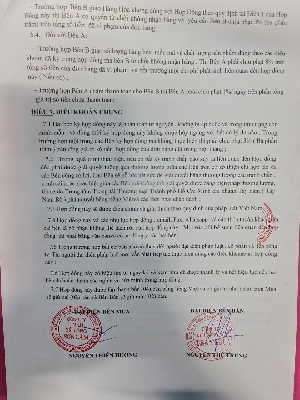 Hợp đồng mua bán găng tay y tế hai năm rắc rối