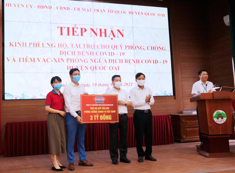 SUNHOUSE ủng hộ 3 tỷ đồng mua vắc xin phòng chống dịch COVID-19