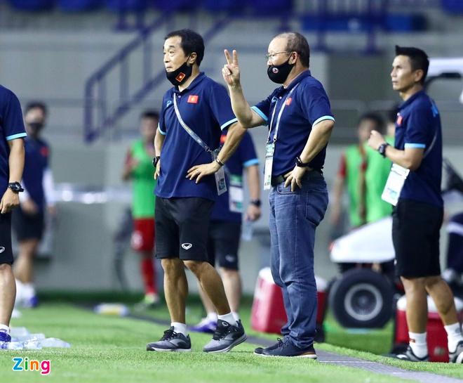 Đội tuyển Việt Nam rộng cửa đi tiếp sau chiến thắng nghẹt thở